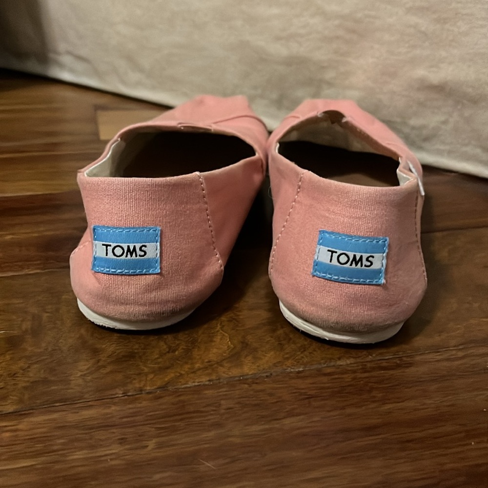 TOMS Women's Pink Slip-On Shoes 7.5 - Picture 4 of 6